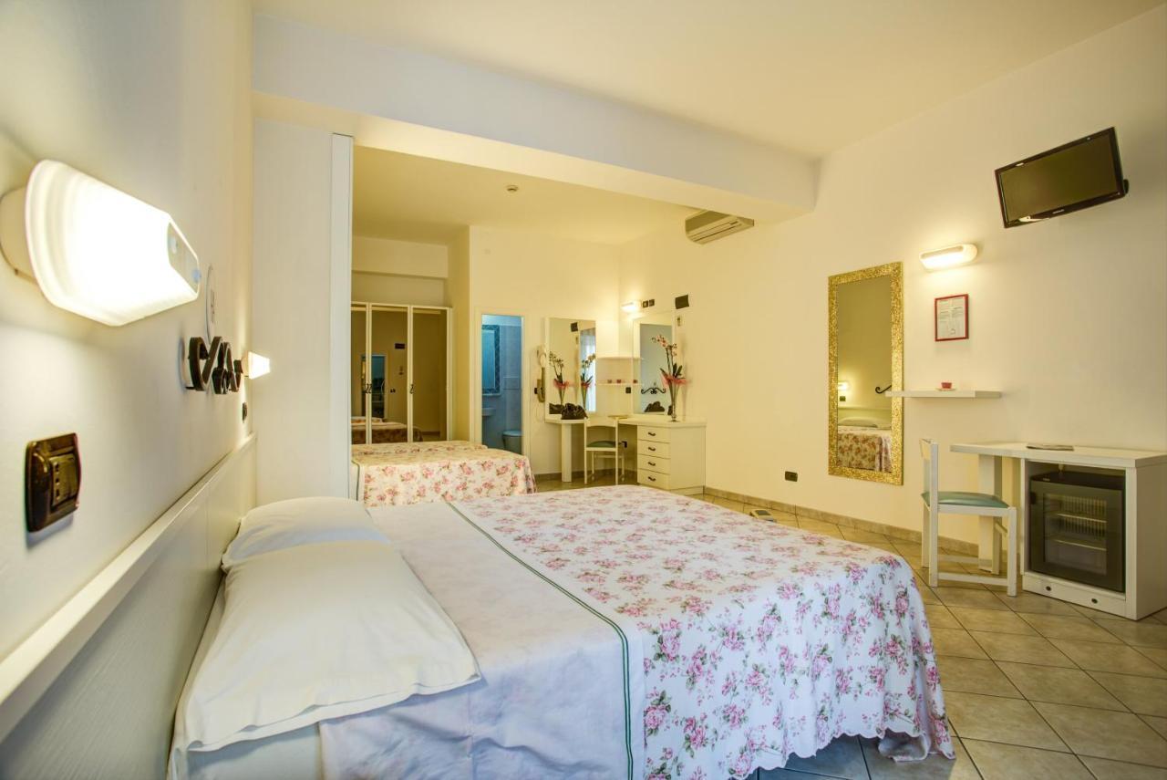 Ancora Hotel & Residence Cattolica Luaran gambar