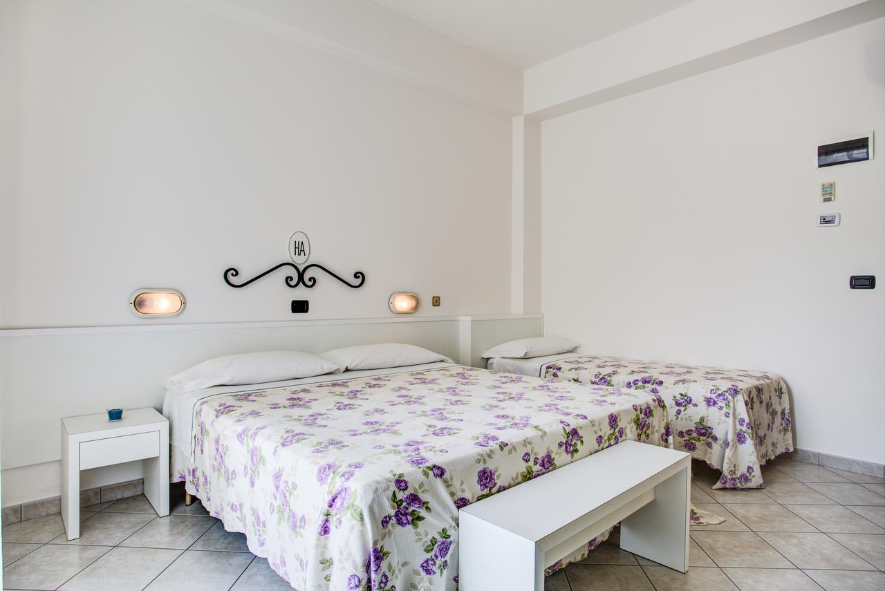 Ancora Hotel & Residence Cattolica Luaran gambar